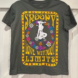 Peanuts Snoopy Love Without Limits Graphic Tee Medium Retro Spring Shirt